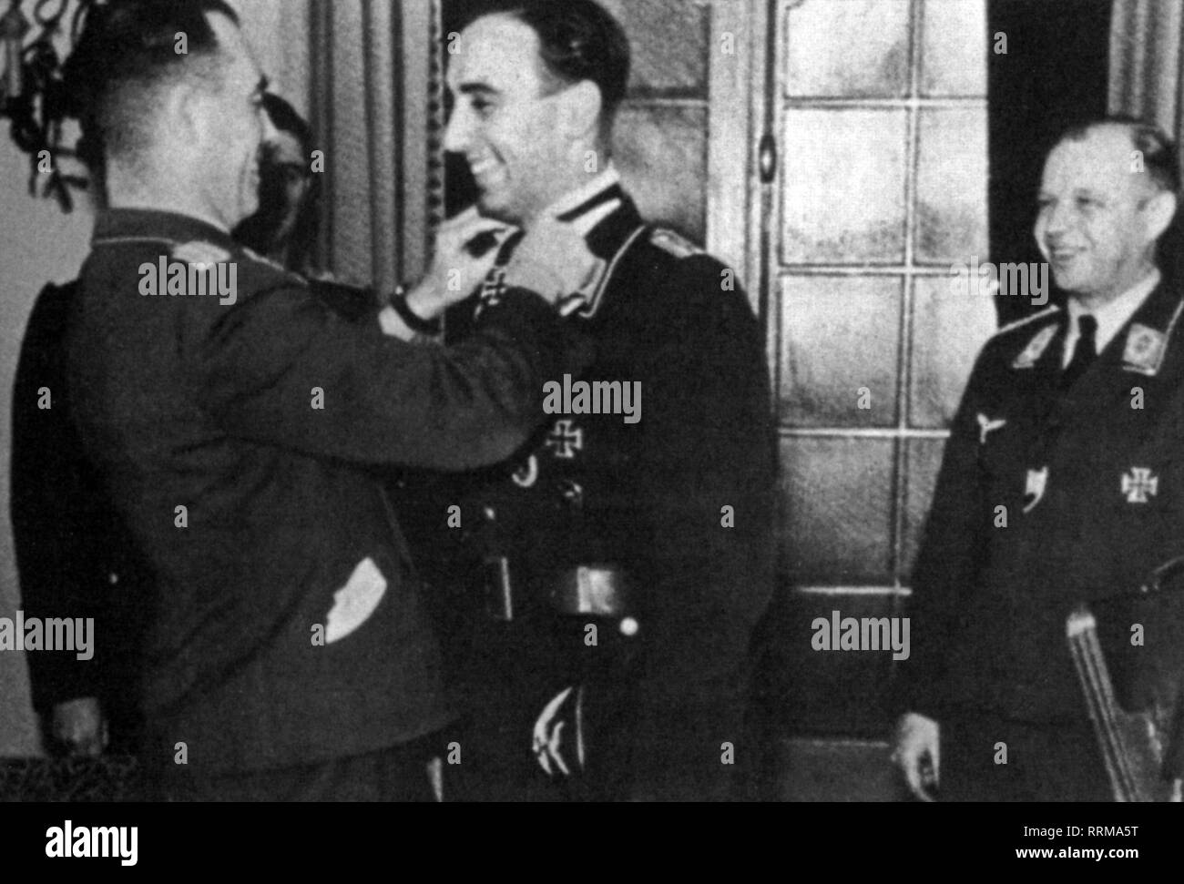 Schnaufer, Heinz-Wolfgang, 16.2.1922 - 15.7.1950, German air force officer, half length, with Major-General Josef Schmid, receiving the Knight's Cross, 3.1.1944, Additional-Rights-Clearance-Info-Not-Available Stock Photo