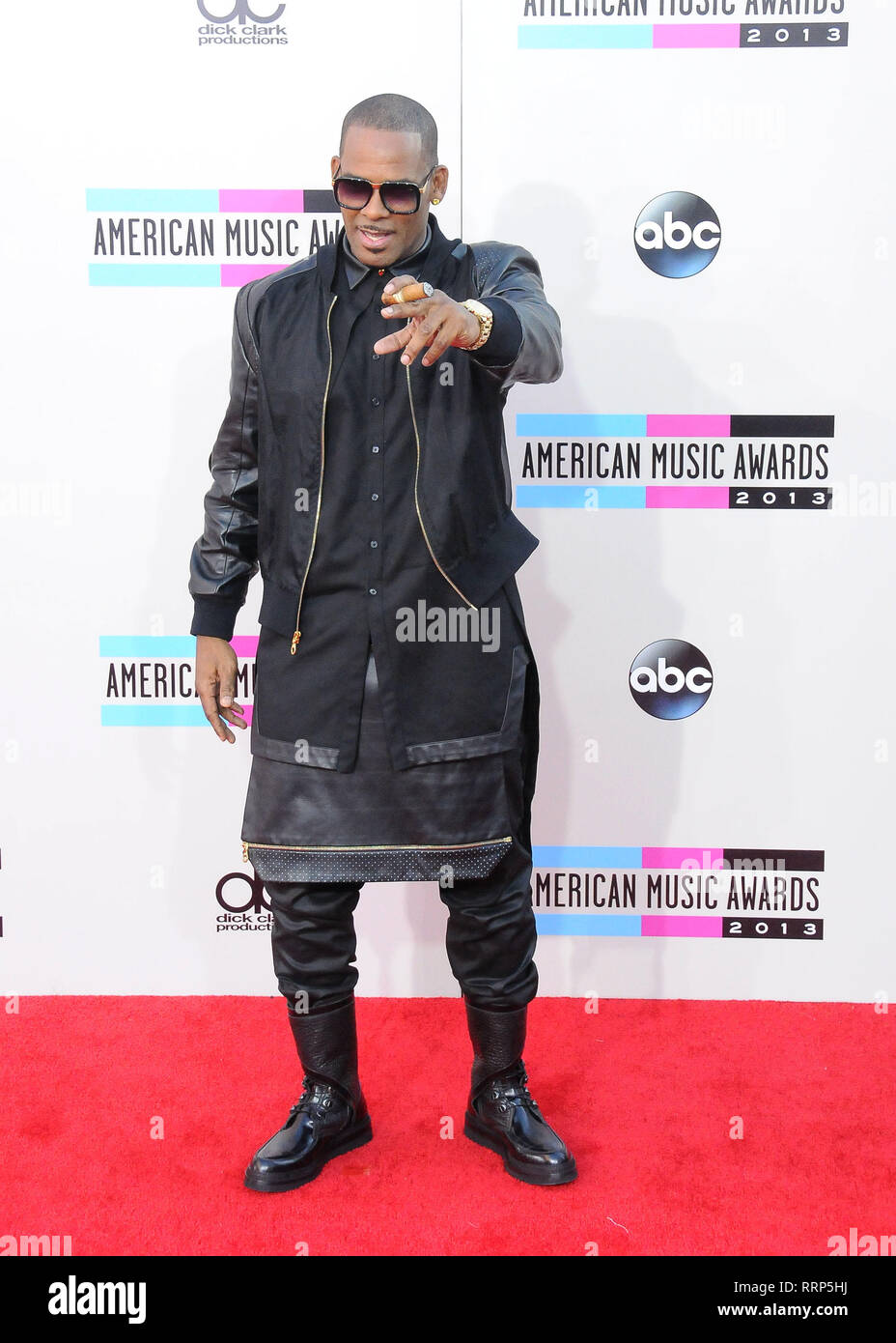 LOS ANGELES, CA - NOVEMBER 24: Singer R. Kelly, aka Robert Sylvester ...