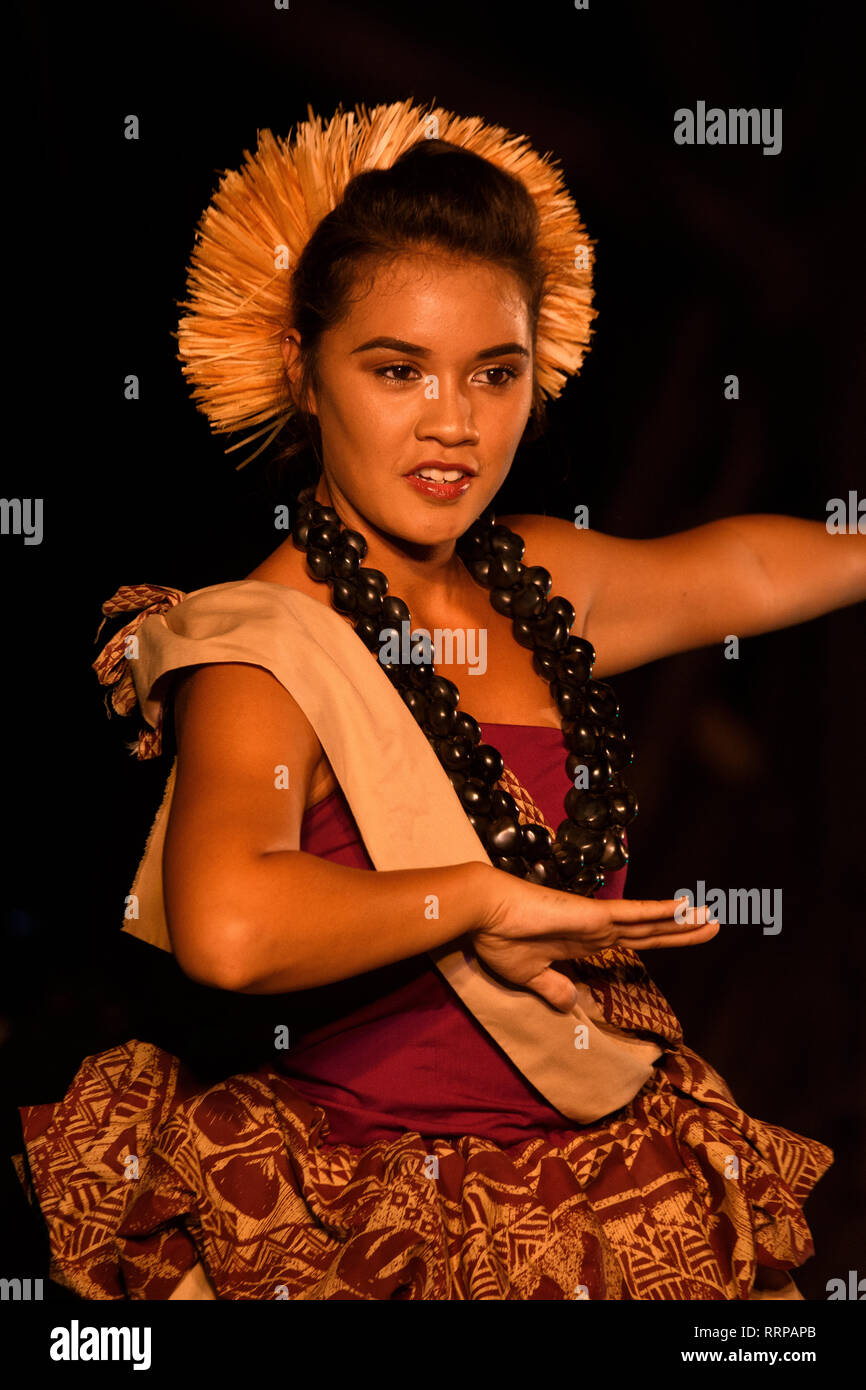 Hawaiian luau dancer hires stock photography and images Alamy