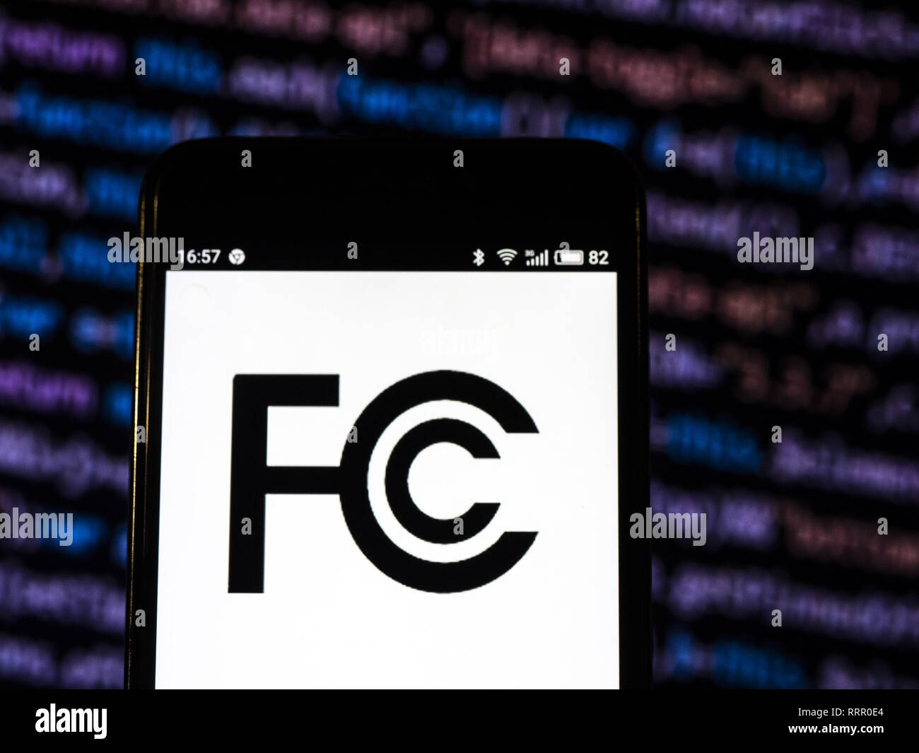 Ukraine. 1st Nov, 2018. Federal Communications Commission Government agency logo seen displayed on a smart phone. Credit: Igor Golovniov/SOPA Images/ZUMA Wire/Alamy Live News Stock Photo