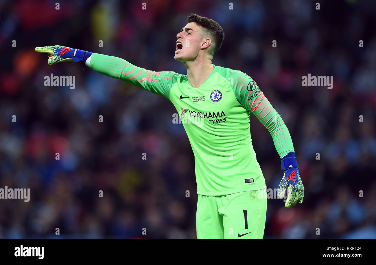 Chelsea goalkeeper kepa arrizabalaga issues instructions hires stock