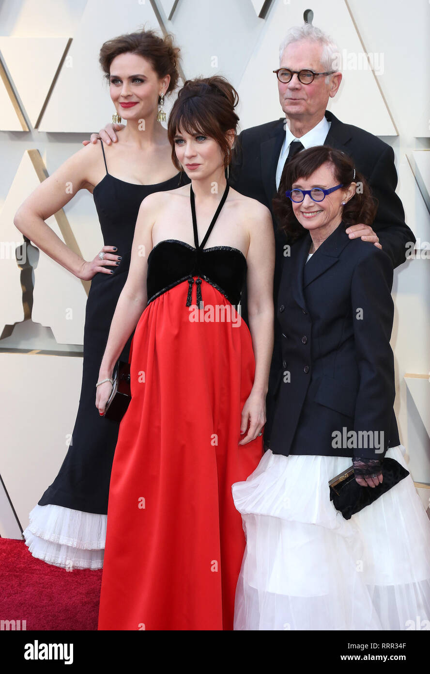 Hollywood, California, USA. 24th Feb, 2019. 24 February 2019 - Hollywood, California - Emily Deschanel, Zooey Deschanel, Caleb Deschanel, Mary Jo Deschanel. 91st Annual Academy Awards presented by the Academy of Motion Picture Arts and Sciences held at Hollywood & Highland Center. Photo Credit: AdMedia Credit: AdMedia/ZUMA Wire/Alamy Live News Stock Photo