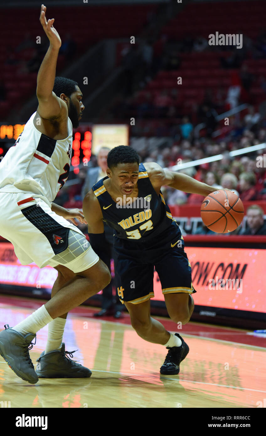 Muncie, Indiana, USA. 23rd Feb, 2019. Chris Darrington (32) drives to the hoop during the NCAA basketball game between the Toledo Rockets and the Ball State Cardinals at Worthen Arena in Muncie, Indiana. Austyn McFadden/CSM/Alamy Live News Stock Photo