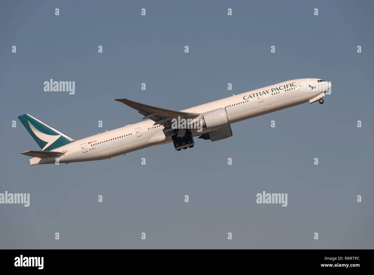 Boeing 777-367/ER - Cathay Pacific Airways | Aviation Photo