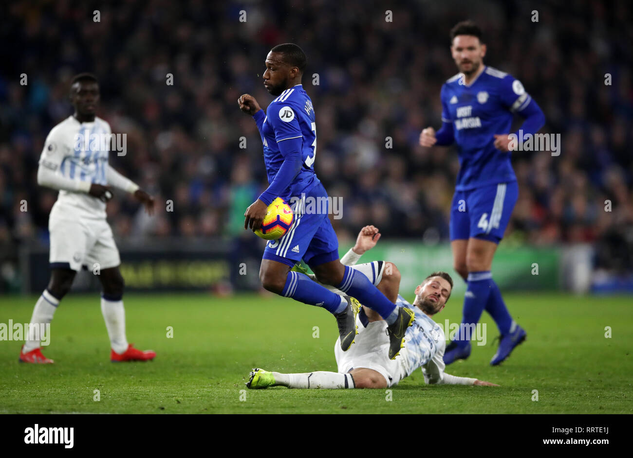 Cardiff City's Junior Hoilett is takled buy Everton's Morgan Schneiderlin during the Premier League match at the Cardiff City Stadium. Stock Photo