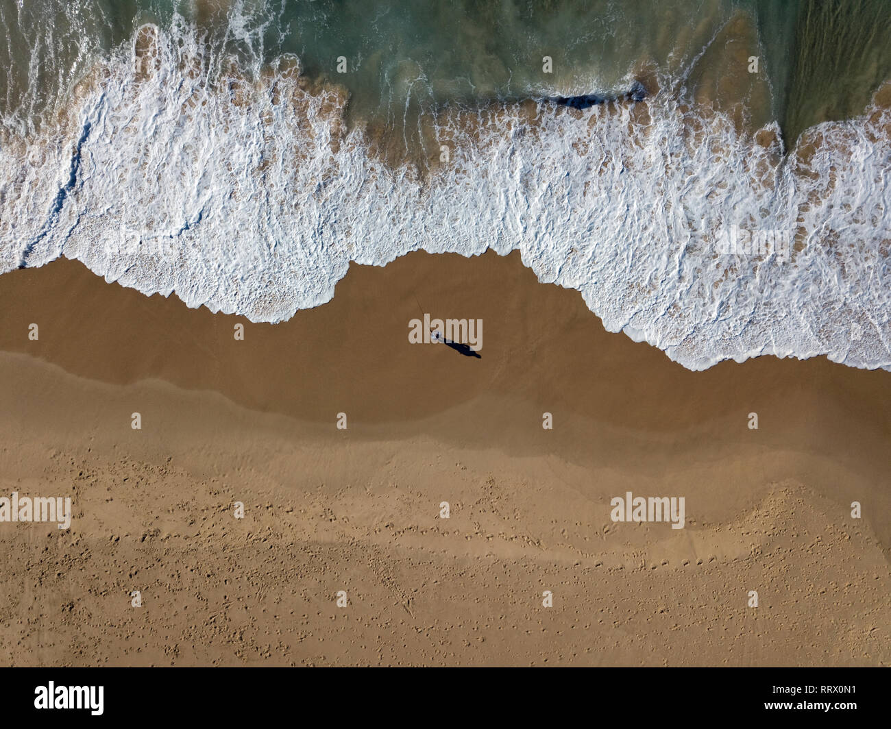 Beach ocean waves from above hi-res stock photography and images - Alamy