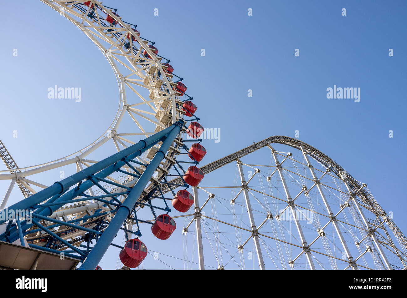 Rides and rollercoasters at the Tokyo Dome City Attractions amusement park, Tokyo, Japan Stock Photo