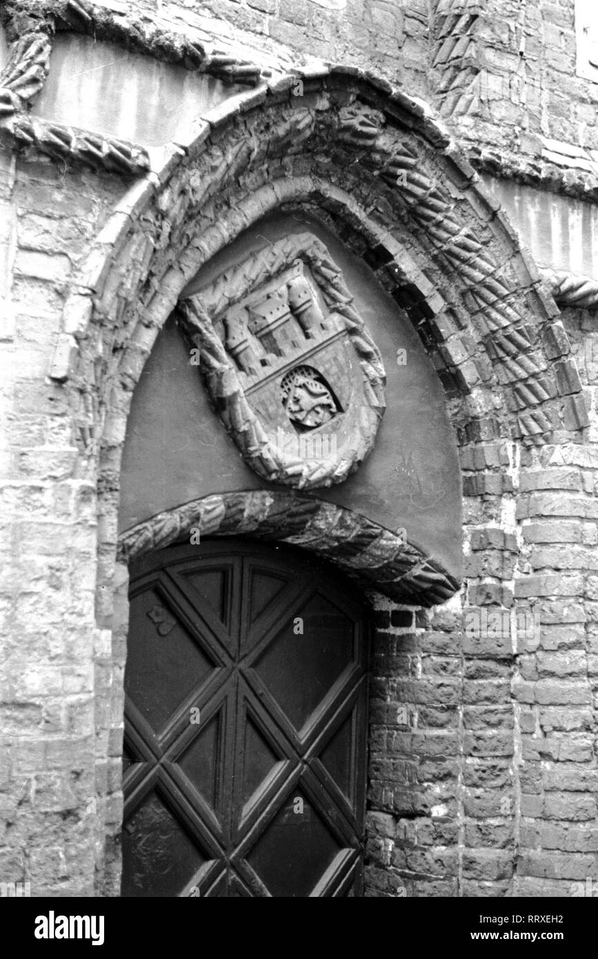 Germany - Deutschland, Niedersachsen, Lüneburg, Haus, Eingang, Tür, Wappen Stock Photo