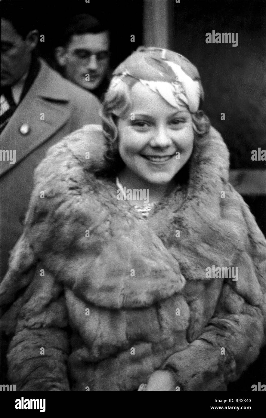 Winter Olympics 1936 - Germany, Third Reich - Olympic Winter Games, Winter Olympics 1936 in Garmisch. Norwegian ice skater Sonja Henie as guest at the  opening ceremony. Image date February 1936. Photo Erich Andres Stock Photo