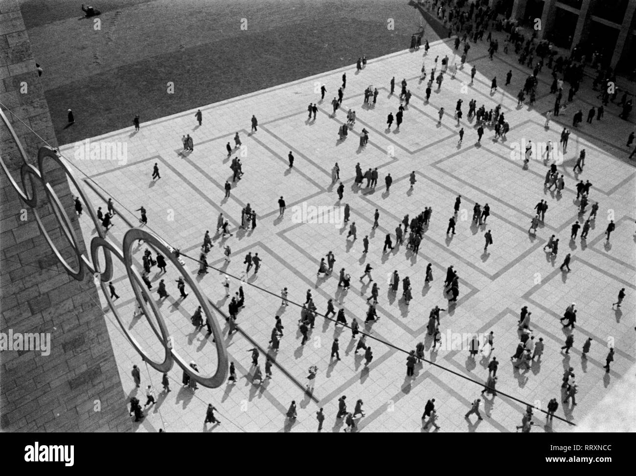 Summer Olympics 1936 - Germany, Third Reich - Olympic Games, Summer Olympics 1936 in Berlin. Visitors in front of the stadium. Image date August 1936. Photo Erich Andres Stock Photo