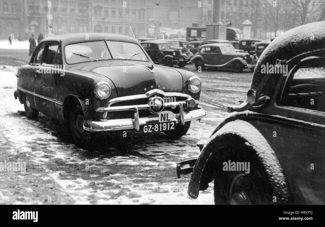 Germany - Niederländischer Ford in den Strassen von Leipzig, Deutschland 1940er Jahre. Stock Photo