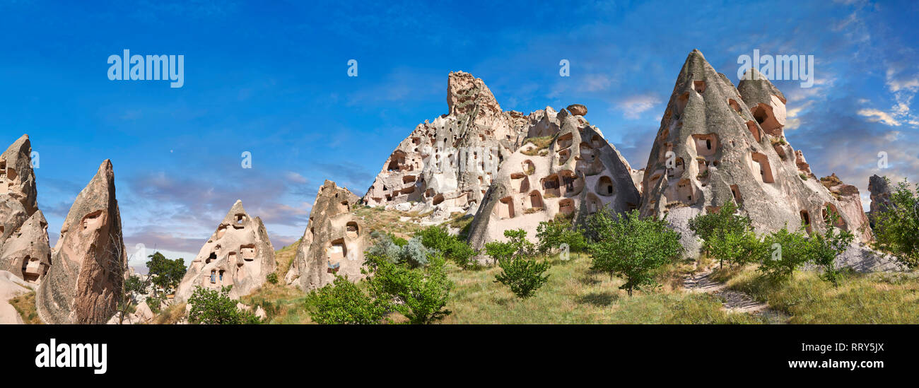 Pictures & images of Uchisar Castle the cave city houses in the fairy chimney of Uchisar, near Goreme, Cappadocia, Nevsehir, Turkey Stock Photo