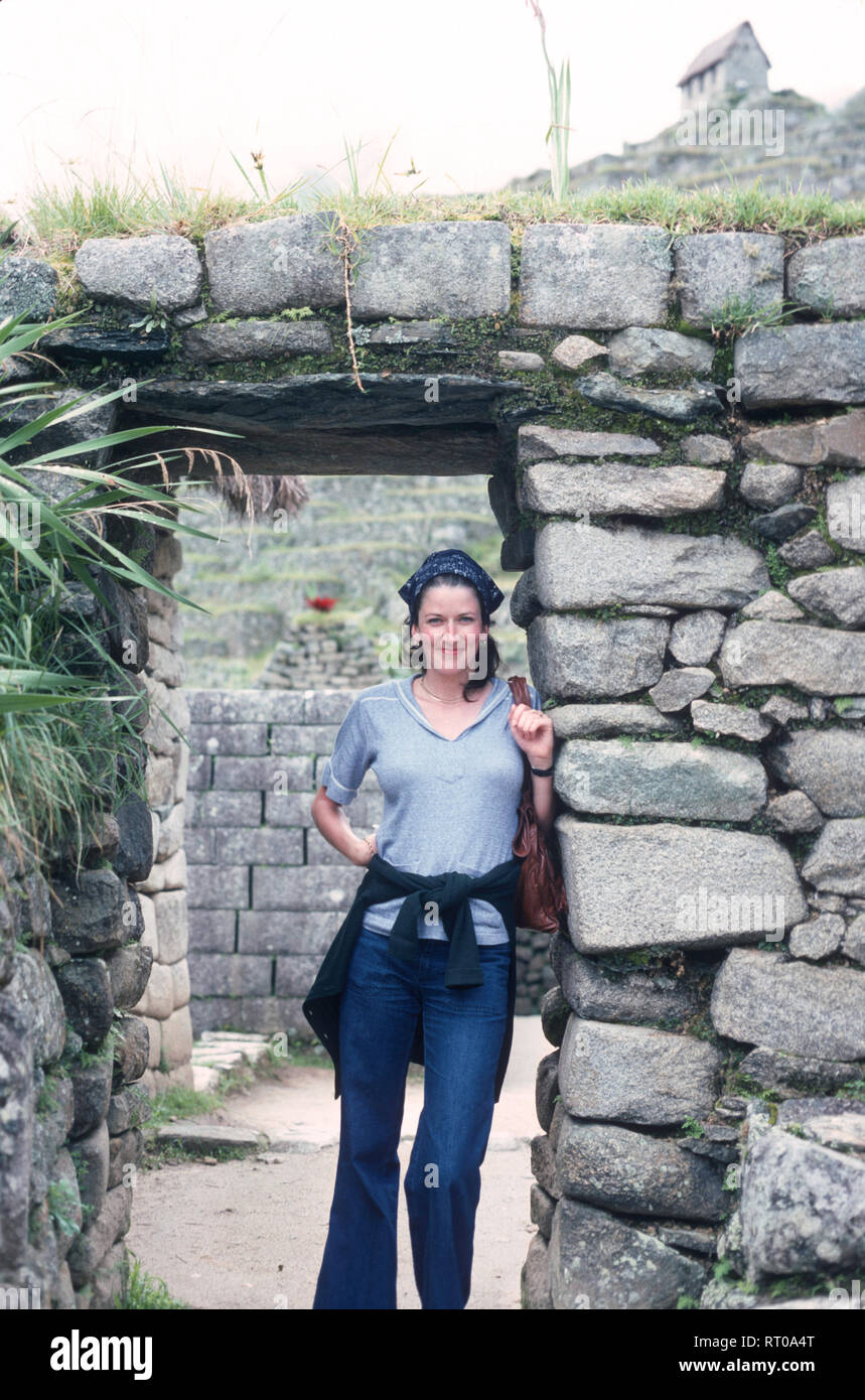 Machu picchu woman vintage hi-res stock photography and images - Alamy