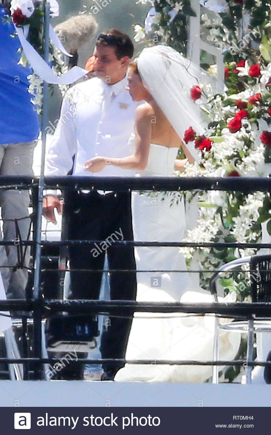 Marina Del Rey Ca She Has Been Engaged To Tom Sturridge For Over