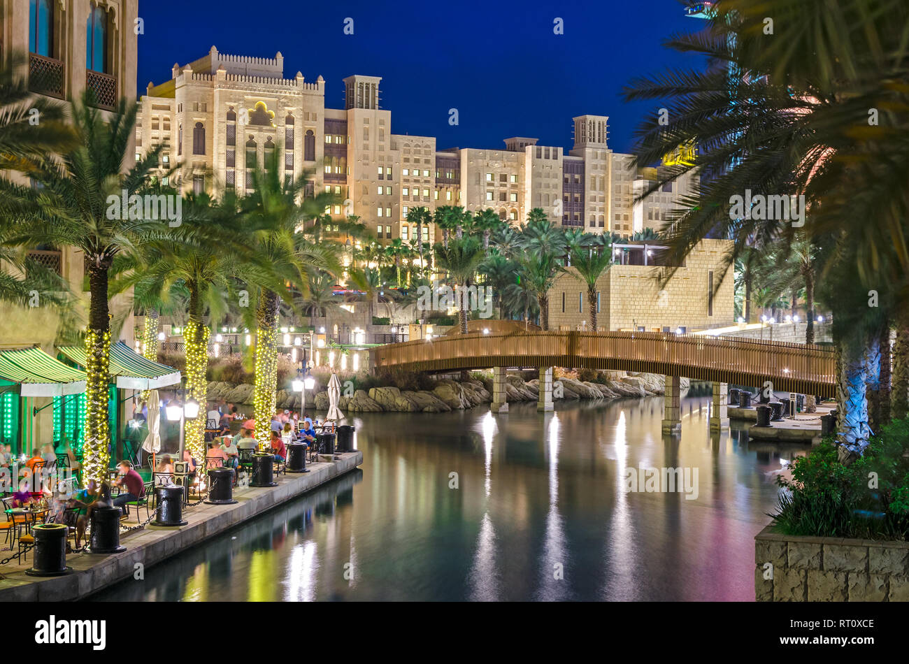 Night view of the artificial canal, Souk Madinat Jumeirah on the Arabian Gulf. Dubai, United Arab Emirates. Stock Photo