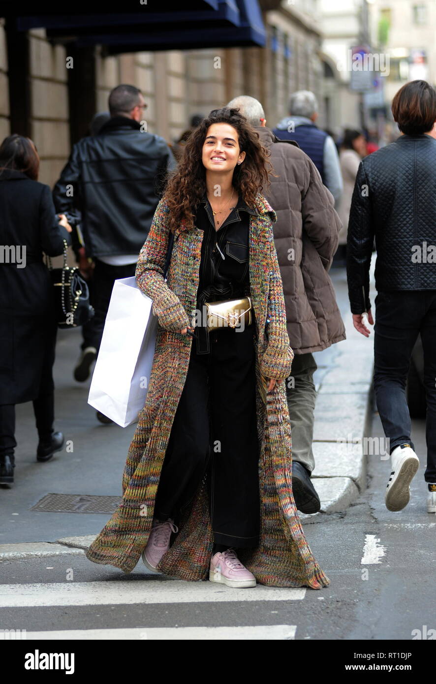 Milan, Chiara Scelsi shopping downtown with friends Chiara Scelsi, one of  the favorite supermodels by Dolce & Gabbana stylists, stroll through the  streets of downtown with two friends. Here it is in