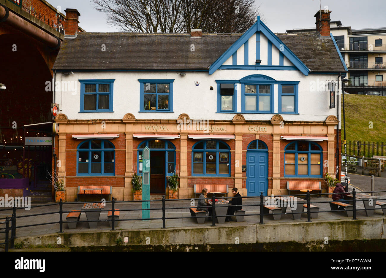 The Tyne Bar formerly the Ship Tavern on Maling Street, Newcastle upon Tyne Stock Photo