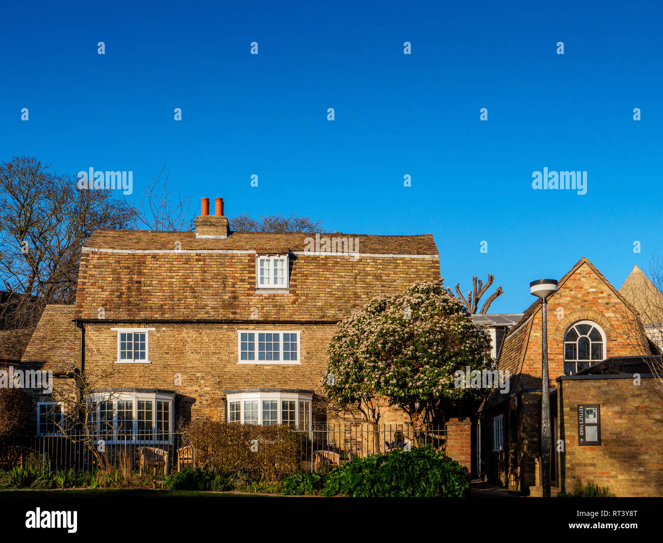 Kettle's Yard Cambridge art gallery and house in Cambridge