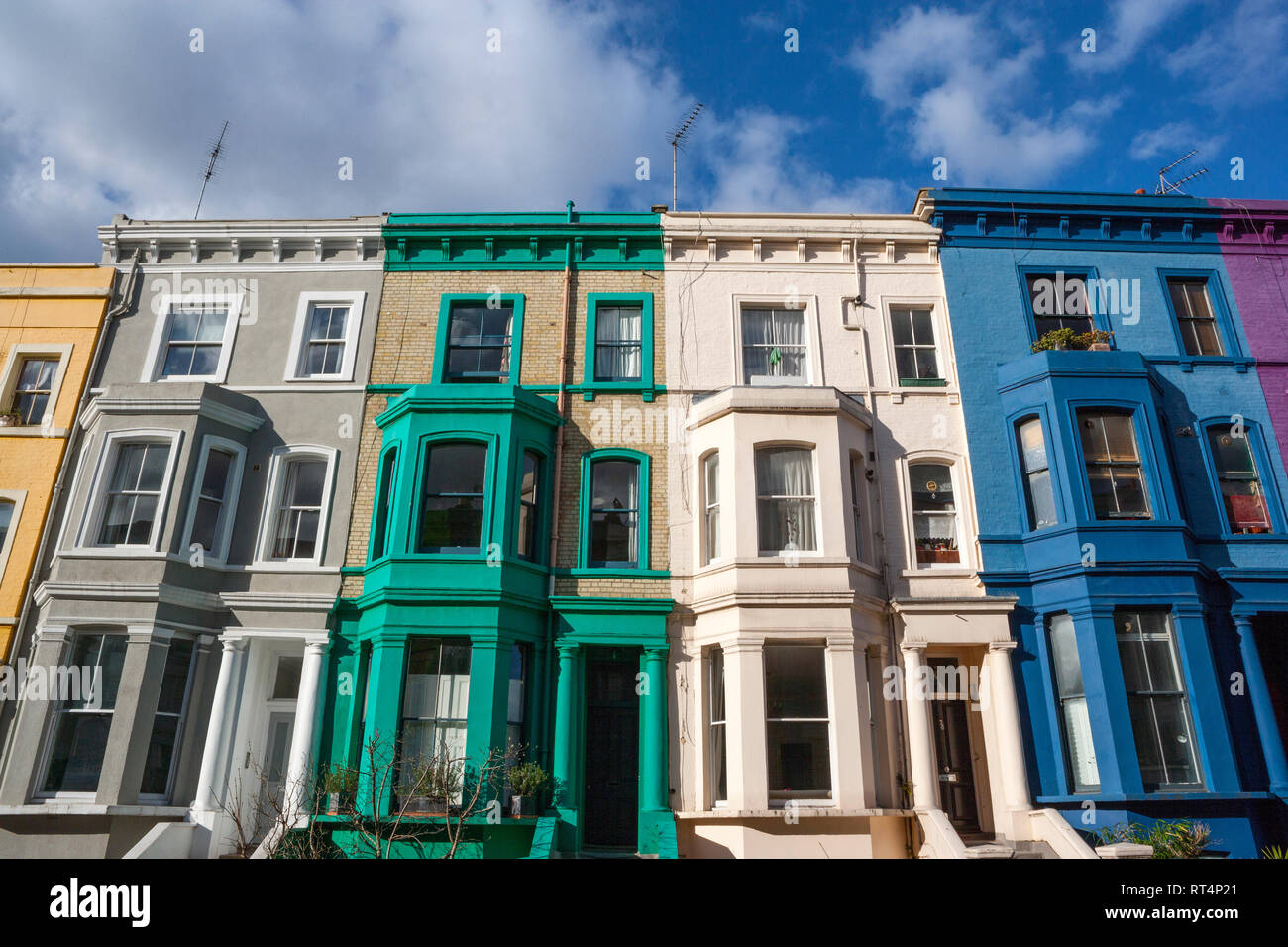 Brightly painted houses hi-res stock photography and images - Alamy