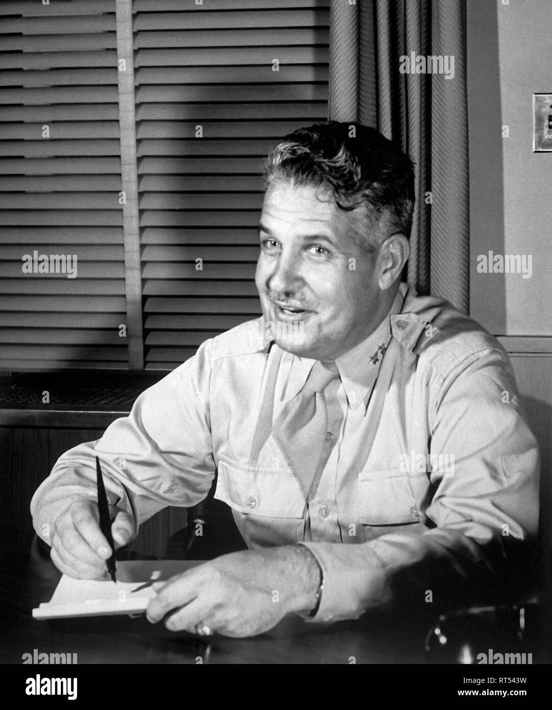 General leslie groves hi-res stock photography and images - Alamy