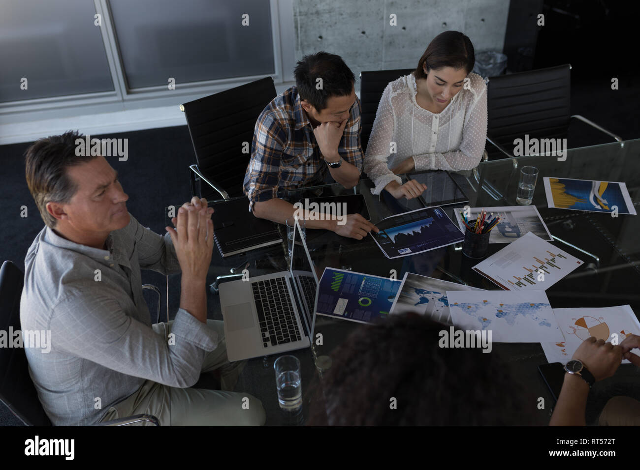 Small conference room table hi-res stock photography and images - Alamy