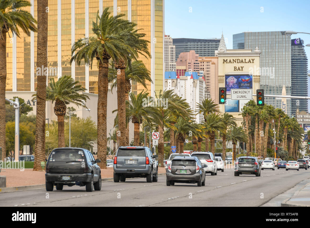 Map of the USA with road sign Las Vegas Stock Photo - Alamy