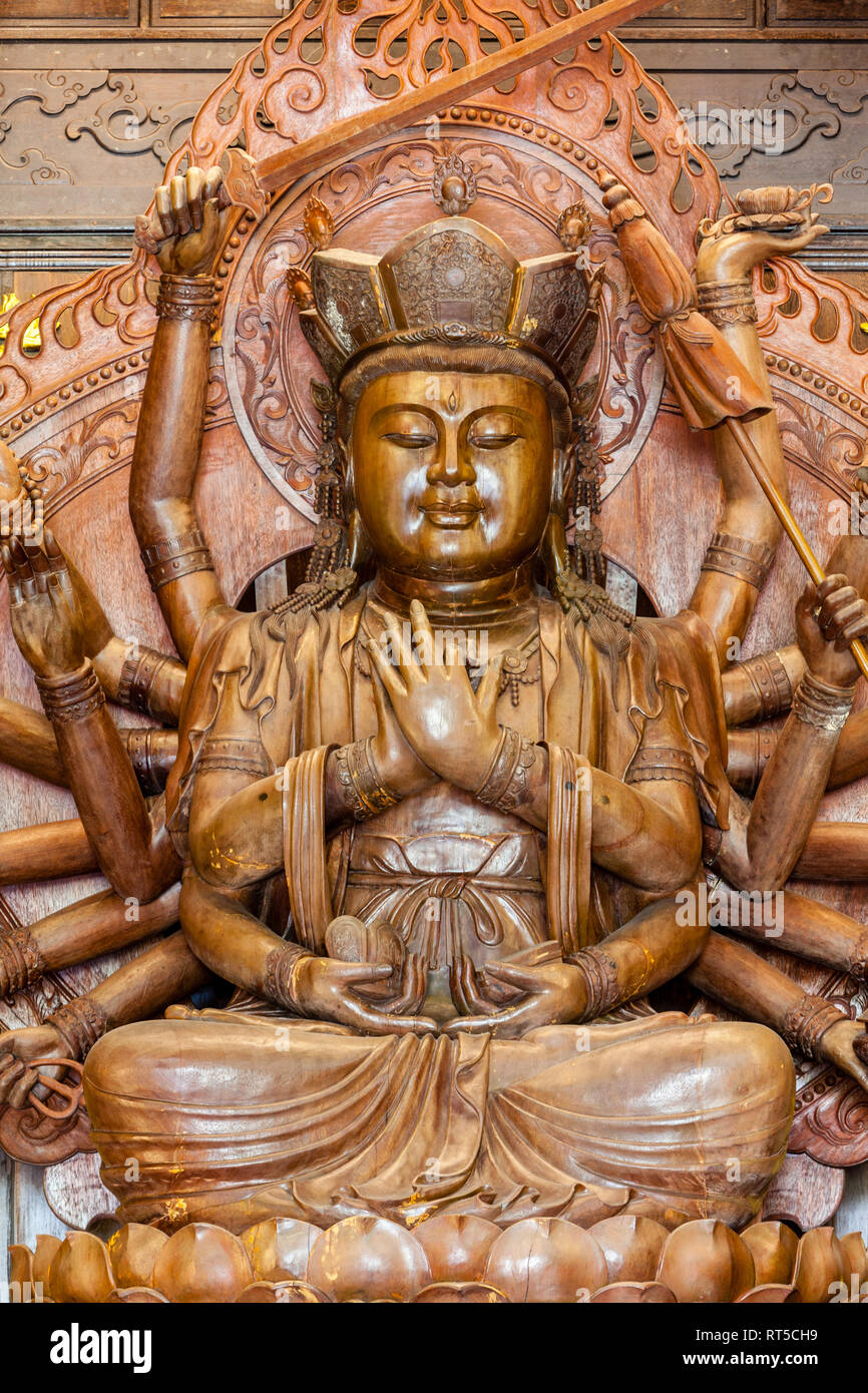 4 cm China Pure Bronze Copper Kwan-Yin GuanYin Boddhisattva Goddess Pendant