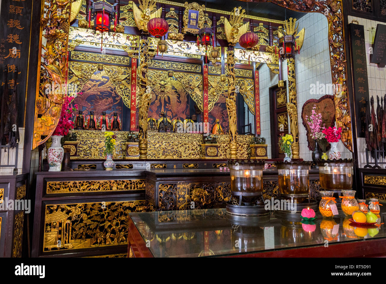 George Town, Penang, Malaysia.  Prayer Hall, Altar, and Deities, Yap Ancestral Temple, Choo Chay Keong. Stock Photo