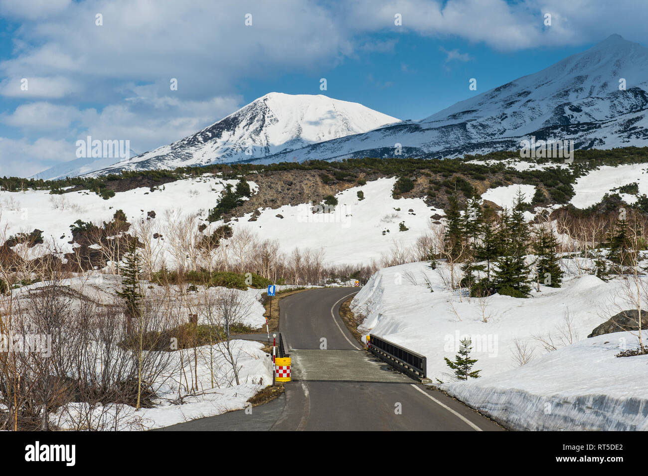 Hokkaido, snowcapped mountains in Daisetsuzan National Park Stock Photo