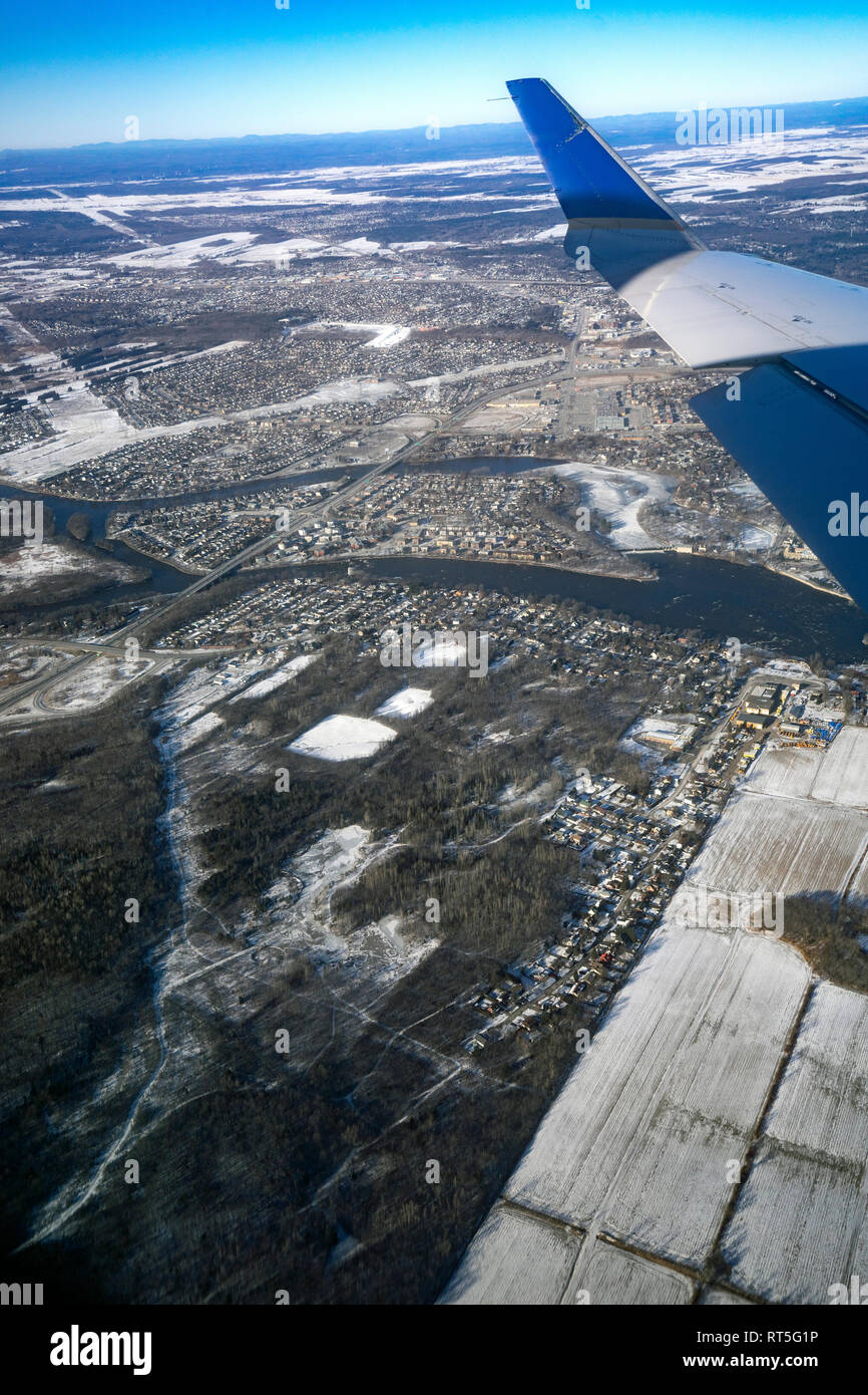 Aerial pictures of Montreal while flying over it on a commercial plane