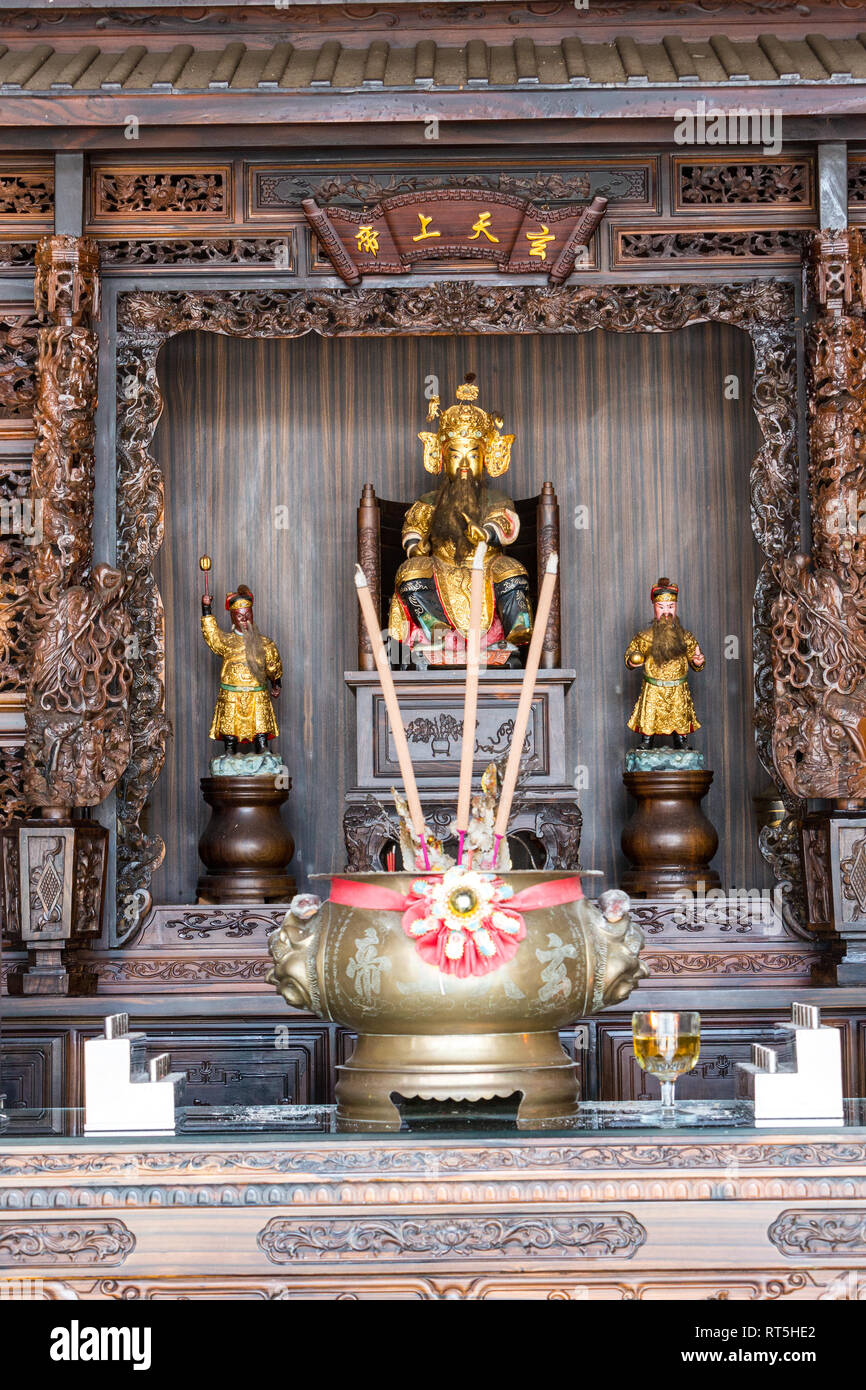 Altar at Han Jiang Chinese Ancestral Temple, George Town, Penang, Malaysia Stock Photo