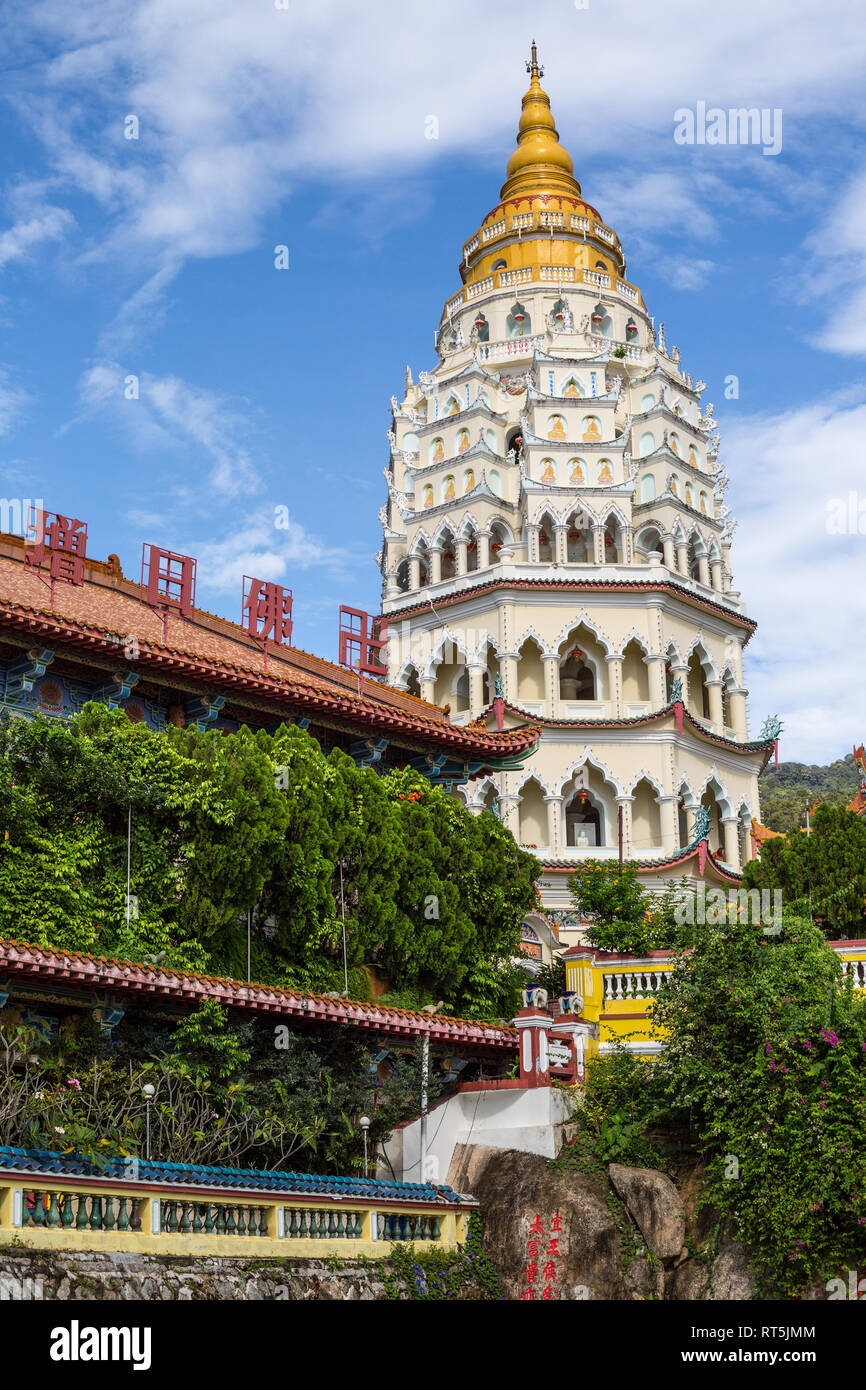 Kek Lok Si Buddhist Temple Ban Po Thar Pagoda, George Town, Penang, Malaysia.  Largest Buddhist temple in Malaysia. Stock Photo