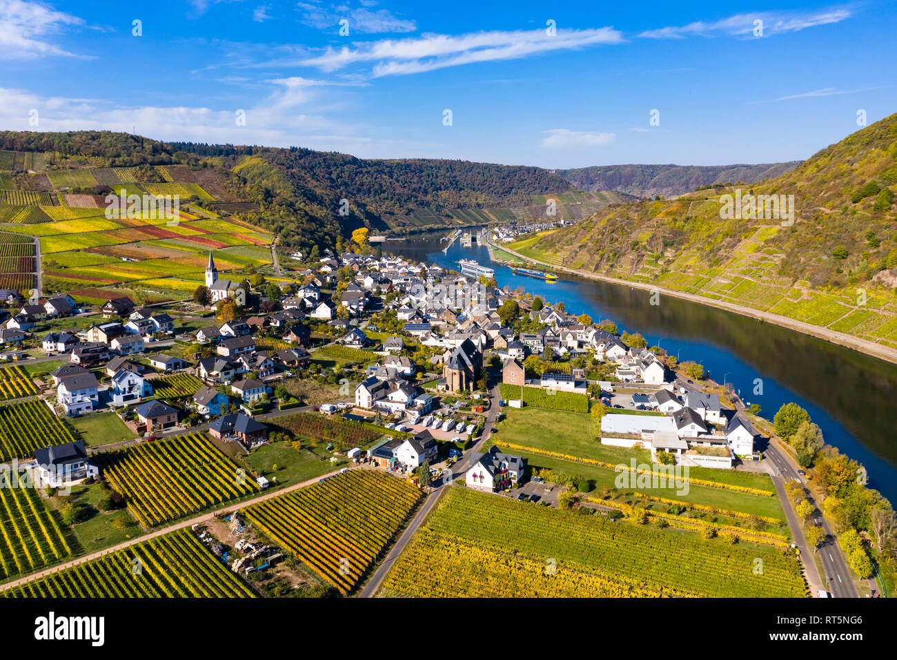 Germany, Rhineland-Palatinate, Poltersdorf, Moselle river Stock Photo