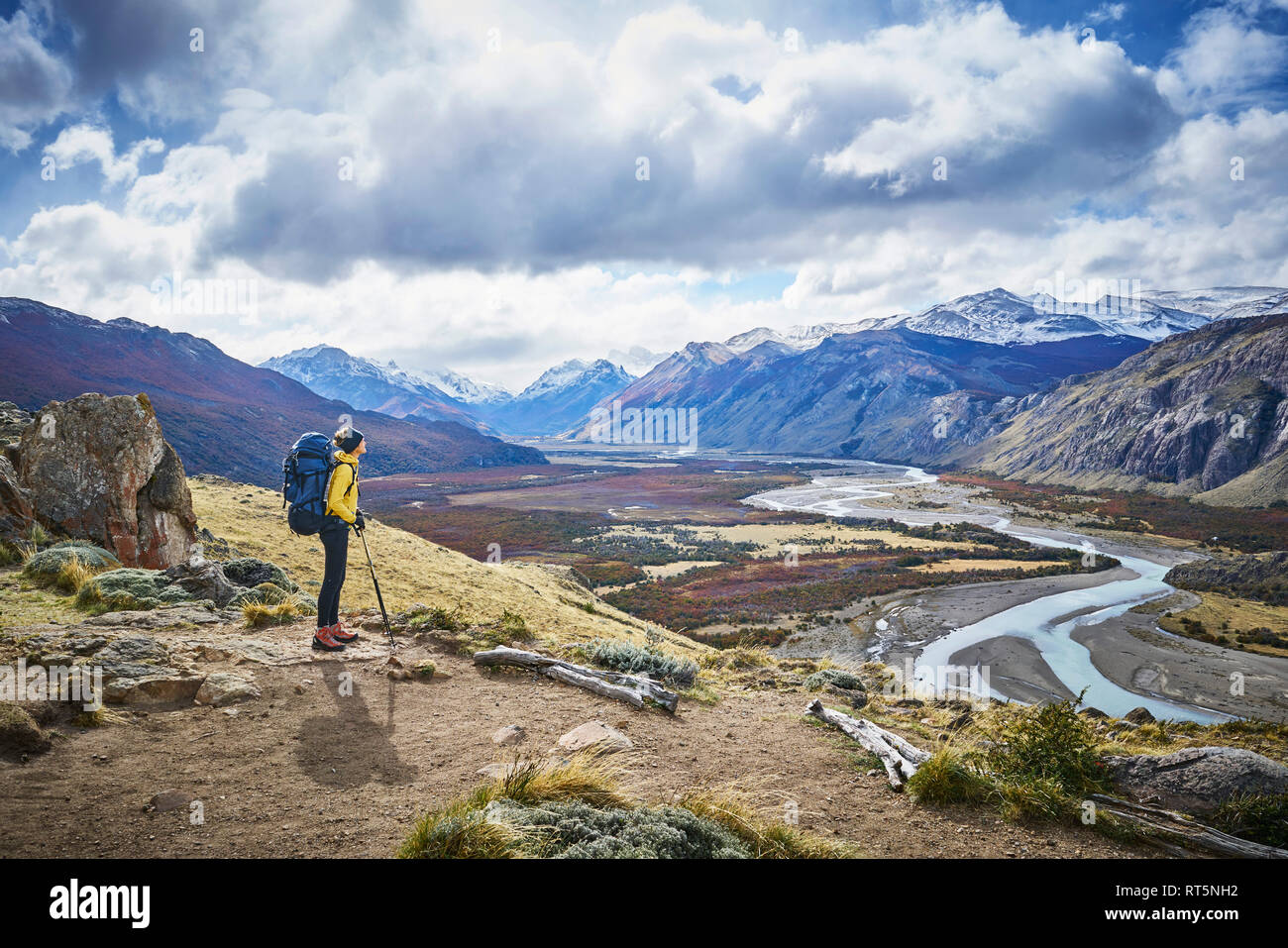 Argentina, Patagonia, El Chalten, woman on a hiking trip at Fitz Roy and Cerro Torre Stock Photo