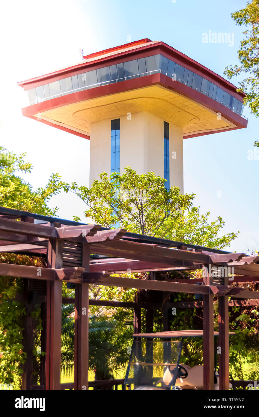 Jewel of NizamThe Minar, India's only tower restaurant, is an authentic Hyderabadi cuisine