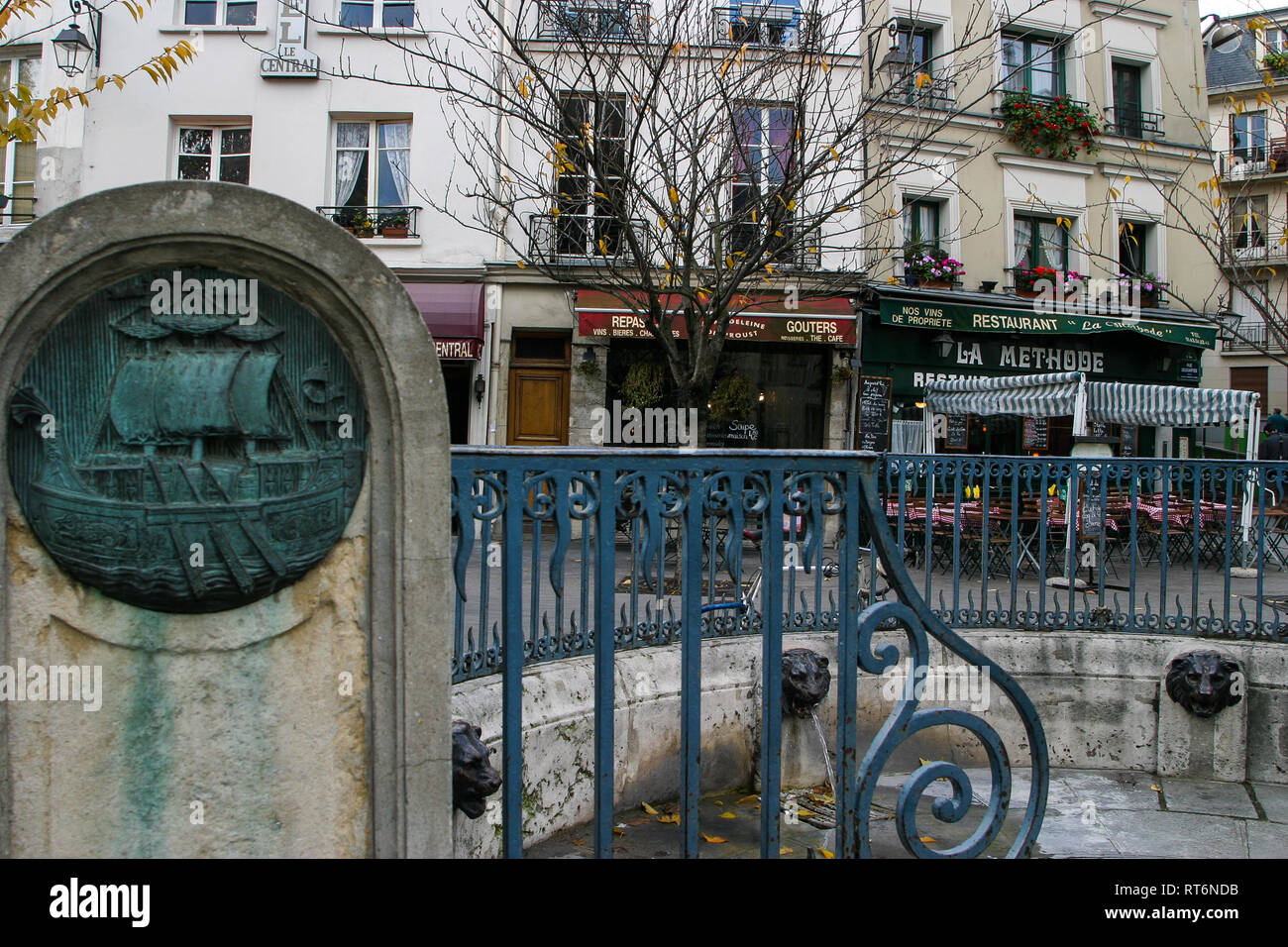 Paris shield, Contrescarpe square, Place de la Contrescarpe, Paris 5th, France Stock Photo