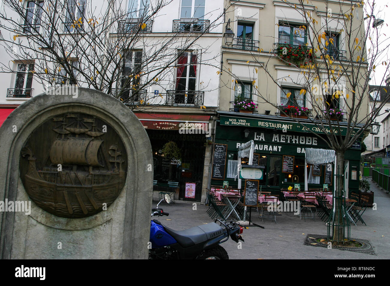 Paris shield, Contrescarpe square, Place de la Contrescarpe, Paris 5th, France Stock Photo