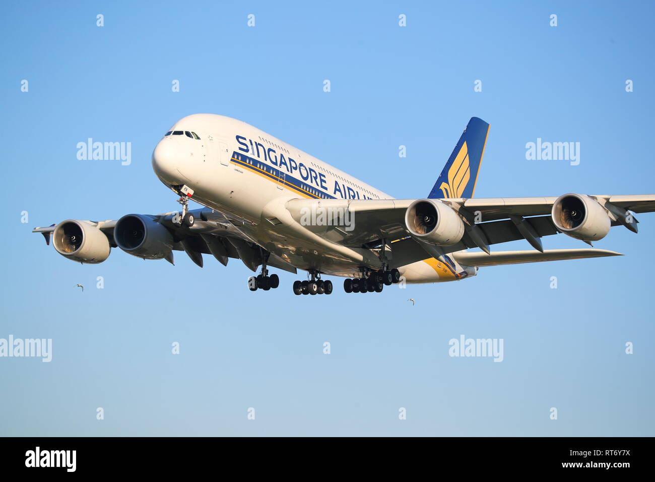 Singapore Airlines Airbus A380 9V-SKN landing at London Heathrow Airport, UK Stock Photo