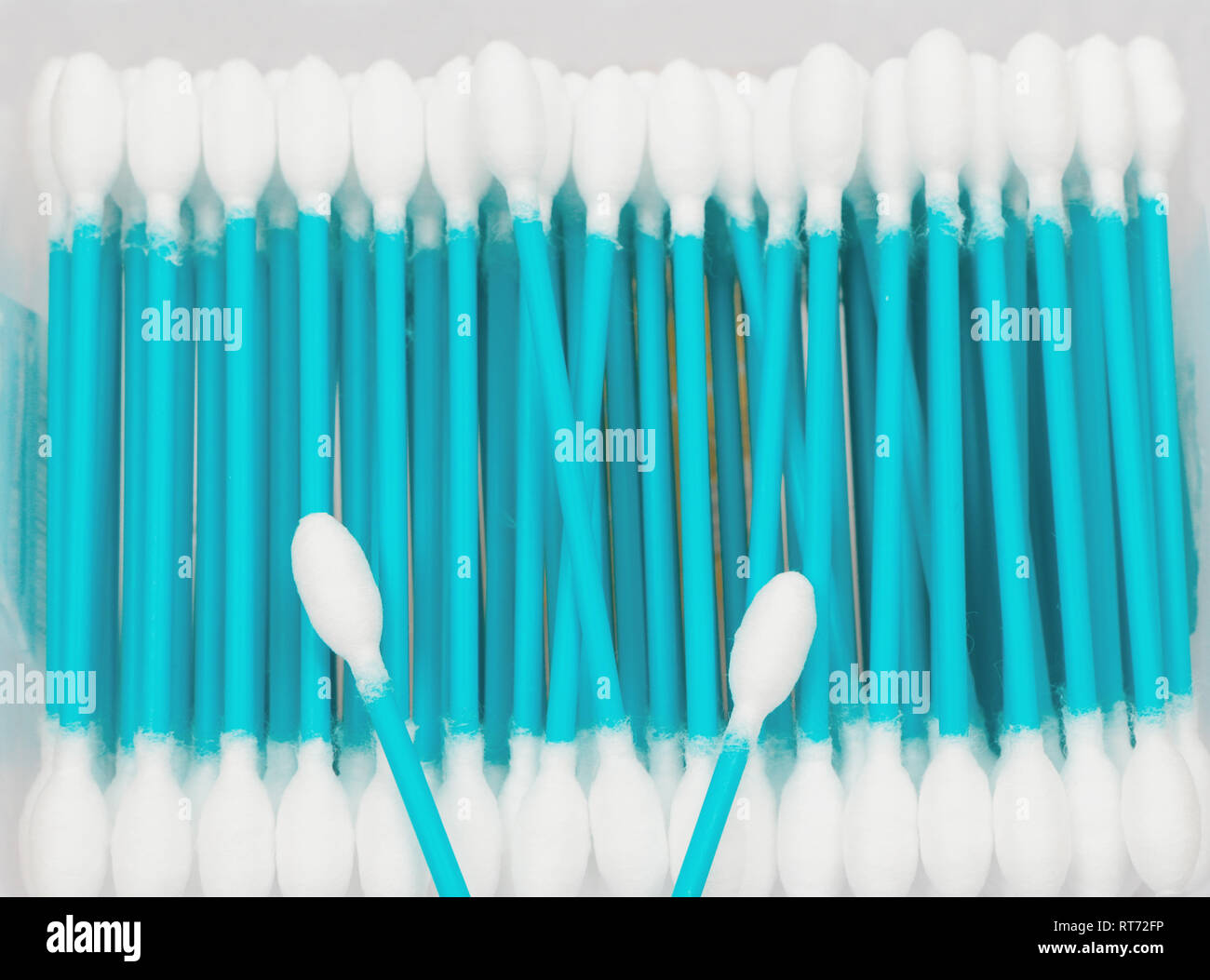Cotton Wool Swabs High Resolution Stock Photography and Images Alamy