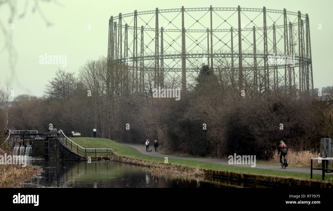 Glasgow, Scotland, UK, 28th February, 2019 UK Weather:Fog over the city Skyline as viewed from the North looking to the Clyde over the Kelvindale gasometers om the Forth and clyde canal  and Anniesland from Dawsholm Park area. Credit Gerard Ferry/Alamy Live News Stock Photo