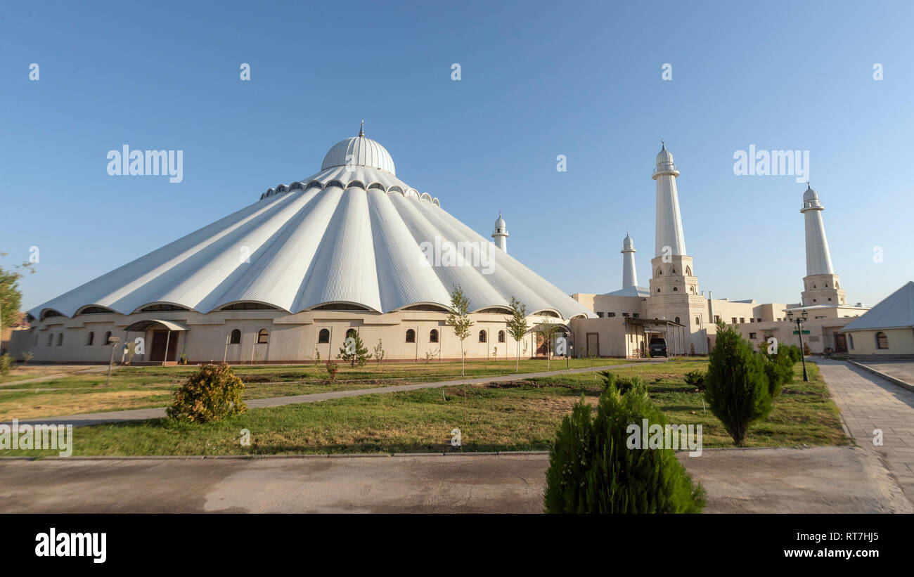 Early morning, rear view Sheikh Khalifa Mosque, Shymkent, Kazakhstan Stock Photo