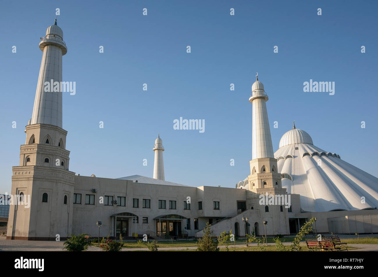 Early morning, side view Sheikh Khalifa Mosque, Shymkent, Kazakhstan Stock Photo