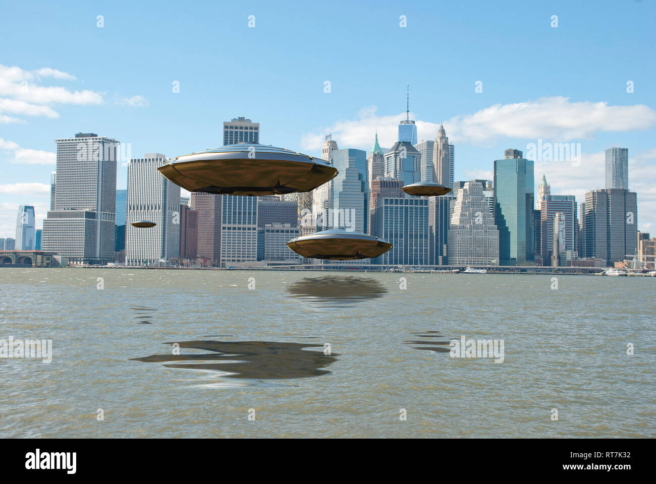 Flying saucers over New York harbour Stock Photo Alamy