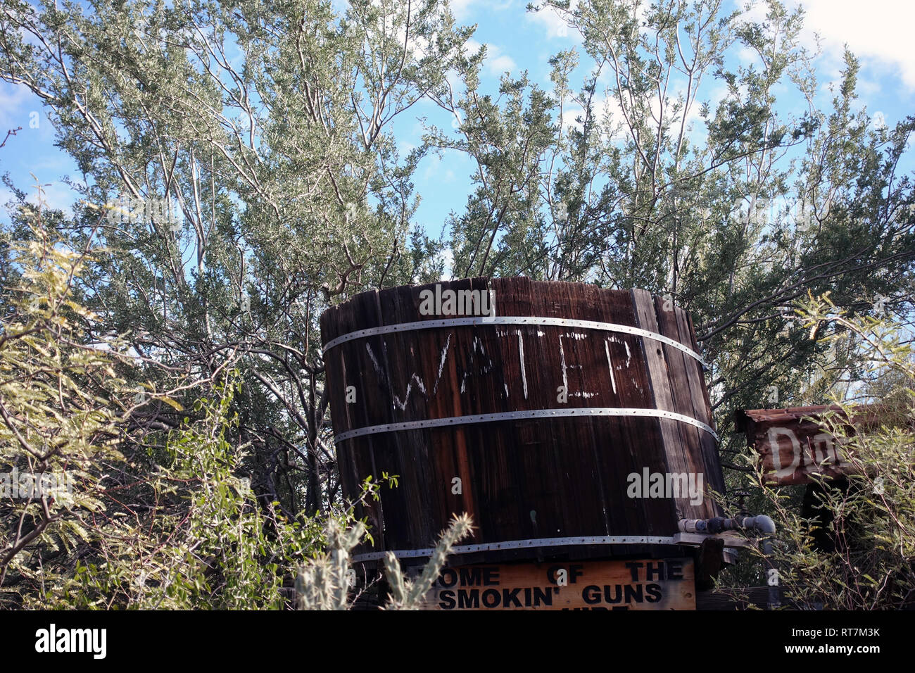 the water supply barrel for the old gold mining town of the Wild West, Tortilla Flats, Arizona. Stock Photo