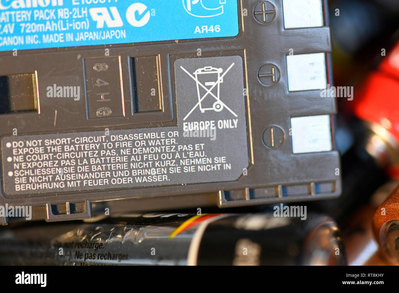 Recycling battery batteries hires stock photography and images Alamy