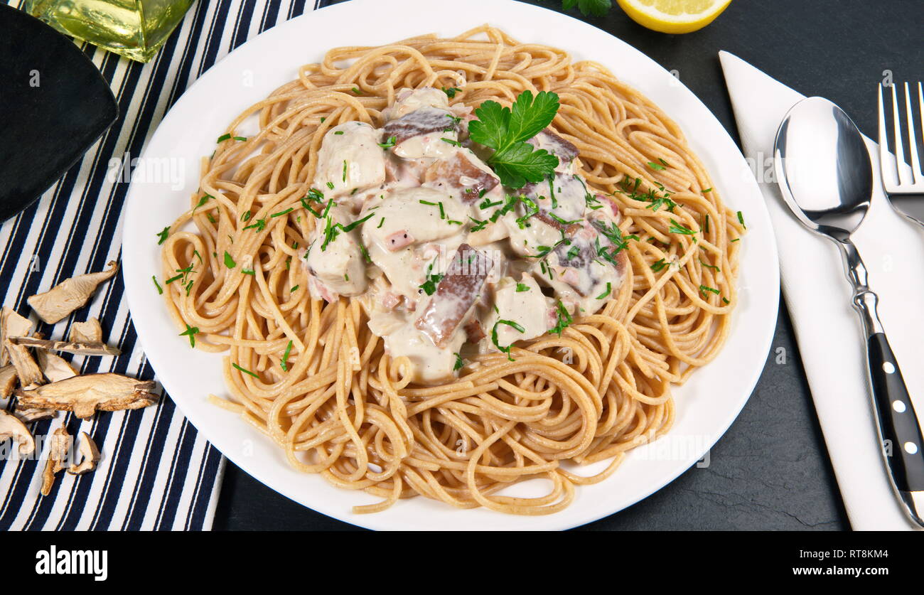 Whole Grain Spaghetti Noodles with Mushrooms Stock Photo Alamy