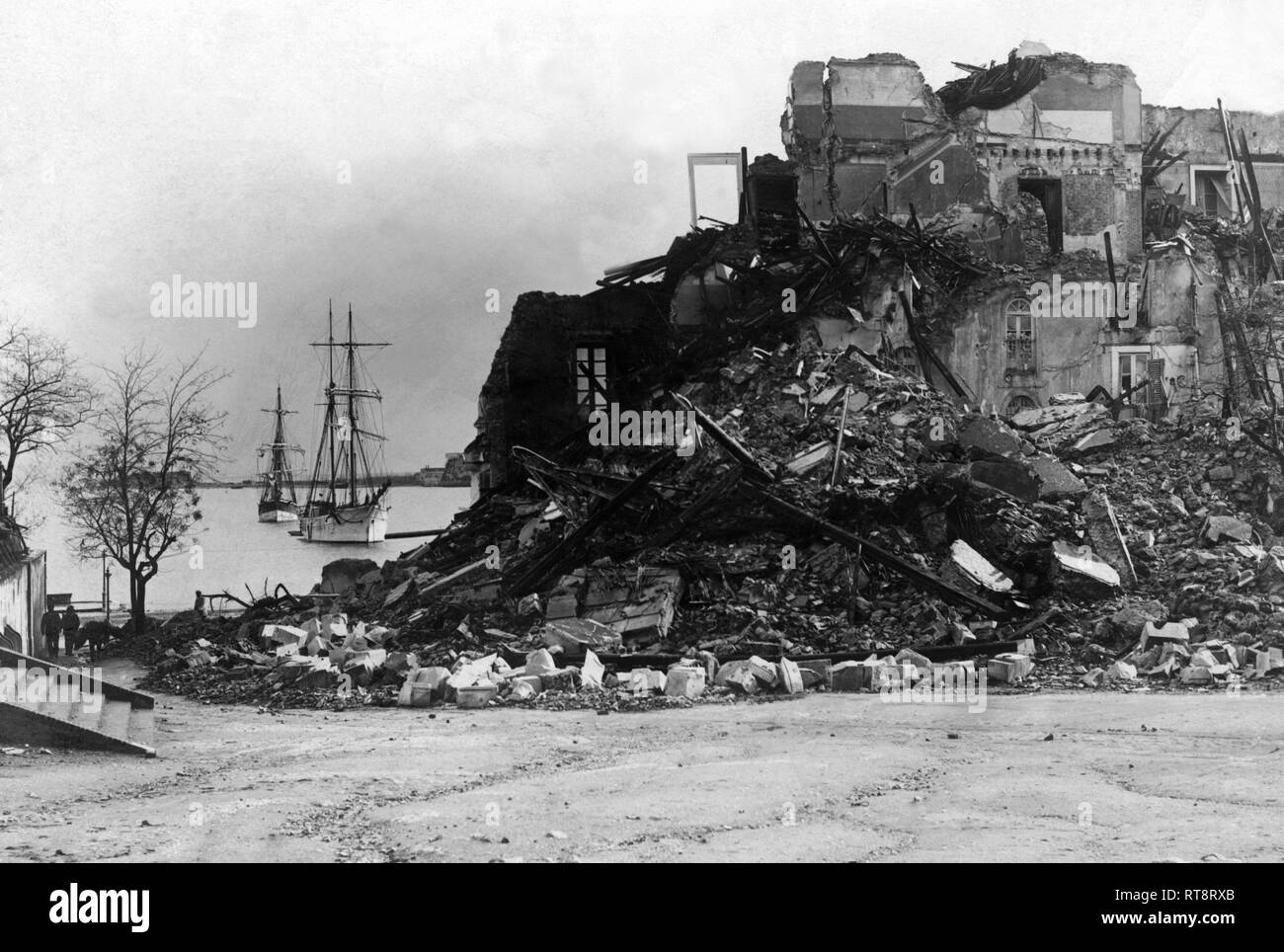 Earthquake 1908 italy messina hires stock photography and images Alamy