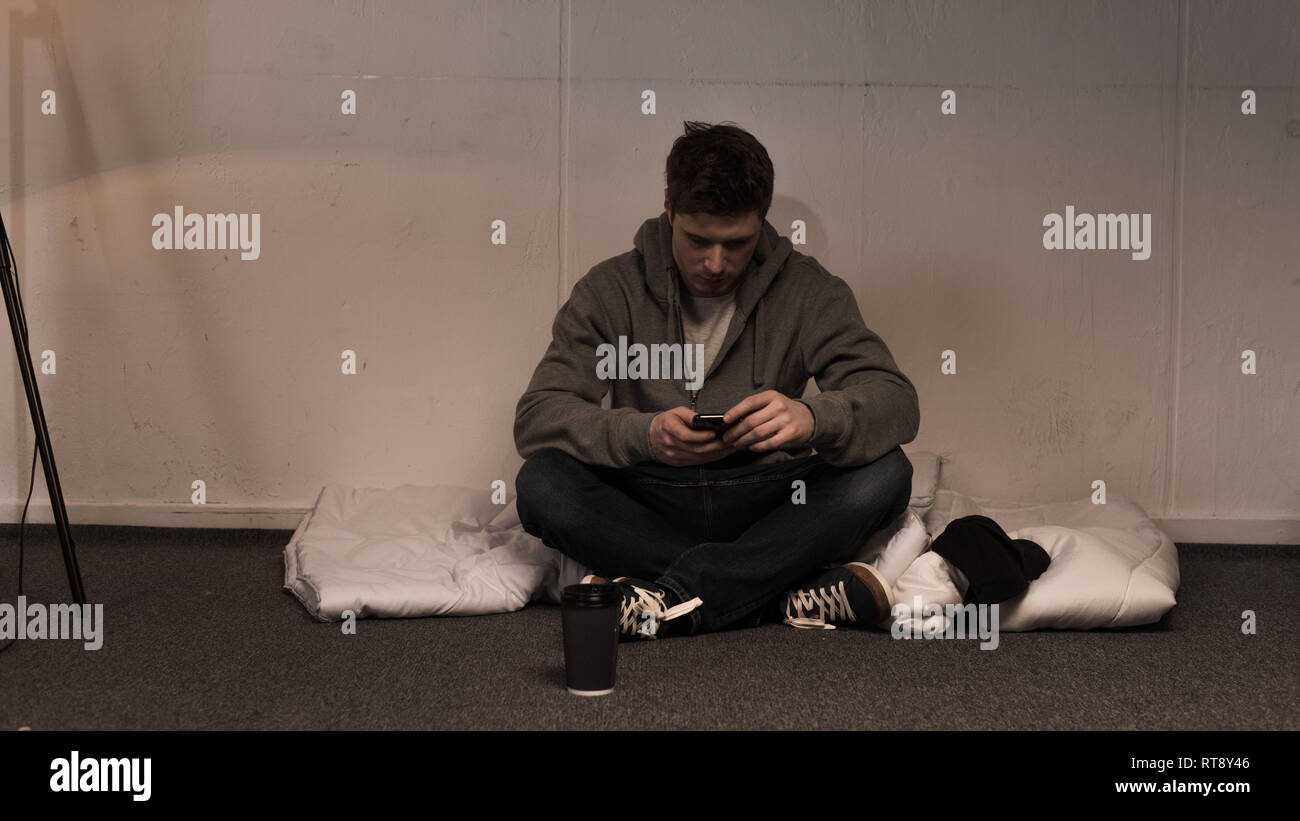Dark room mattress on floor hires stock photography and images Alamy