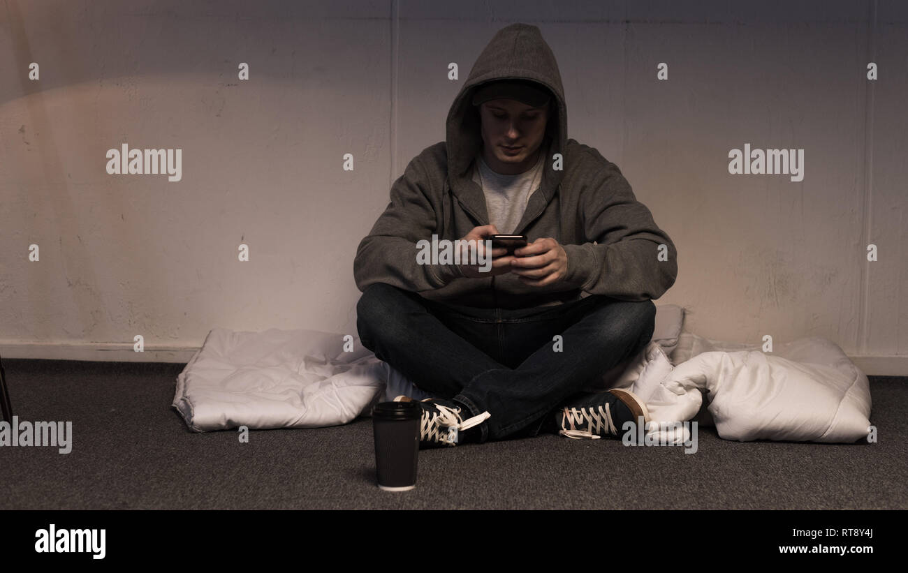 Mattress on floor hires stock photography and images Alamy