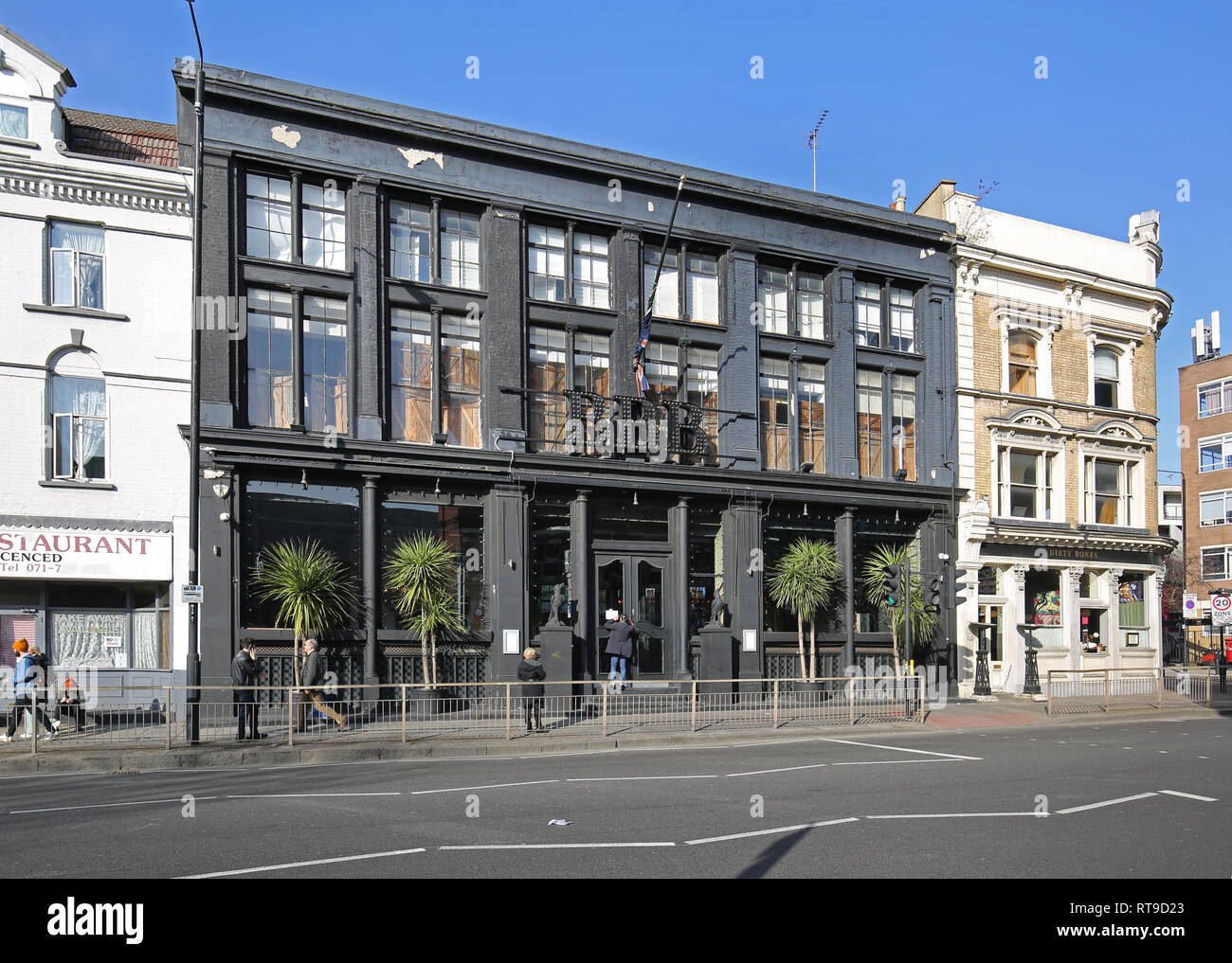 The BBB Bar on Bethnal Green Road, Shoreditch, London. A trendy bar converted from a Victorian shop building - typical of this newly fashionable area. Stock Photo